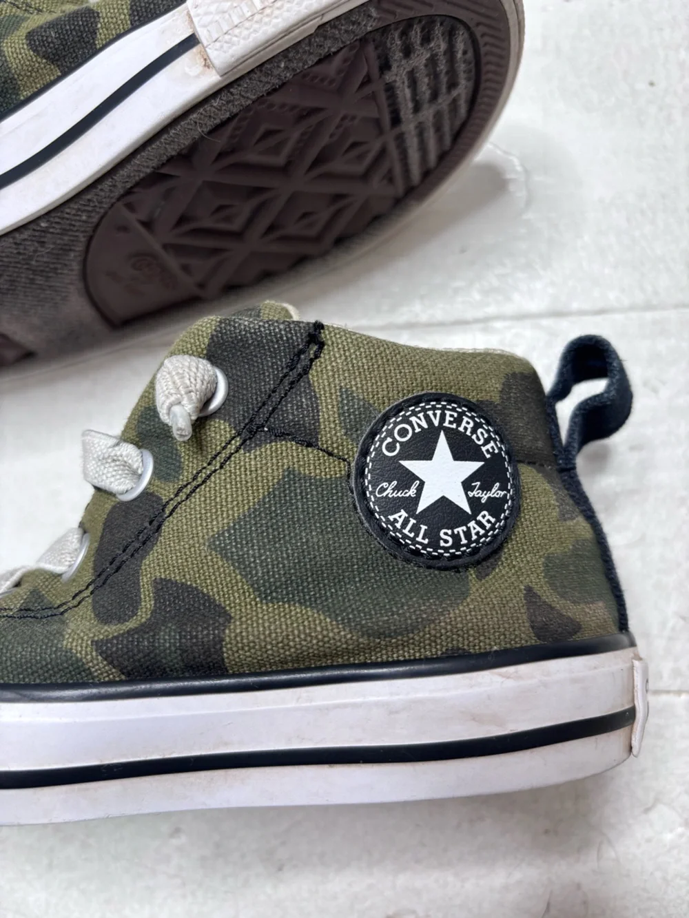 Converse Chuck Taylor Toddler All Stars High Top Camouflage Size 7 - Picture 2 of 9